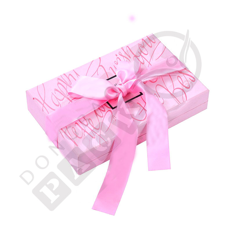 pink-emboss-make-up-box-with-insert-and-ribbon